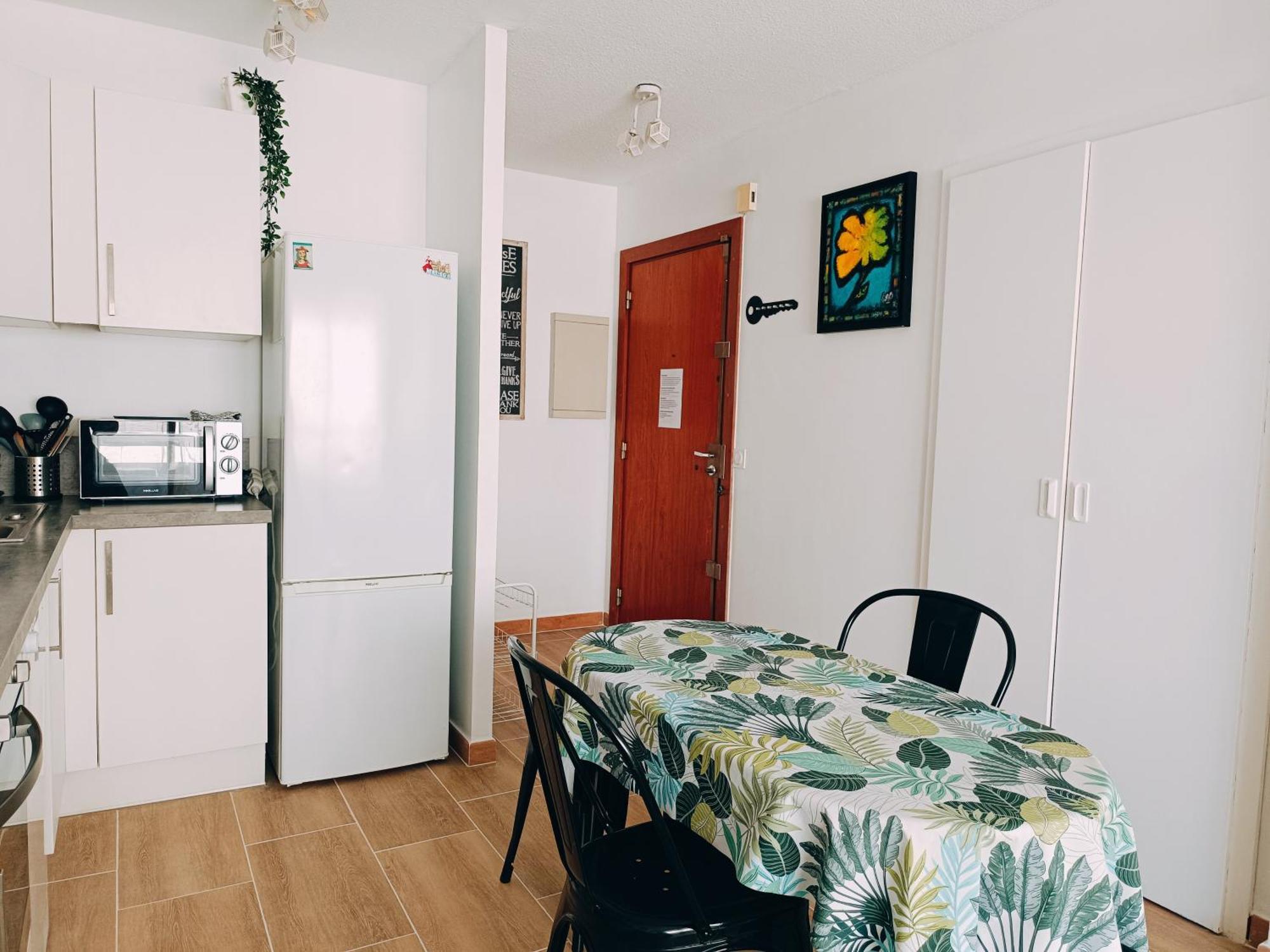 2 Pieces Climatise Avec Balcon Dans Le Vieil Antibes, Residence Avec Ascenseur المظهر الخارجي الصورة