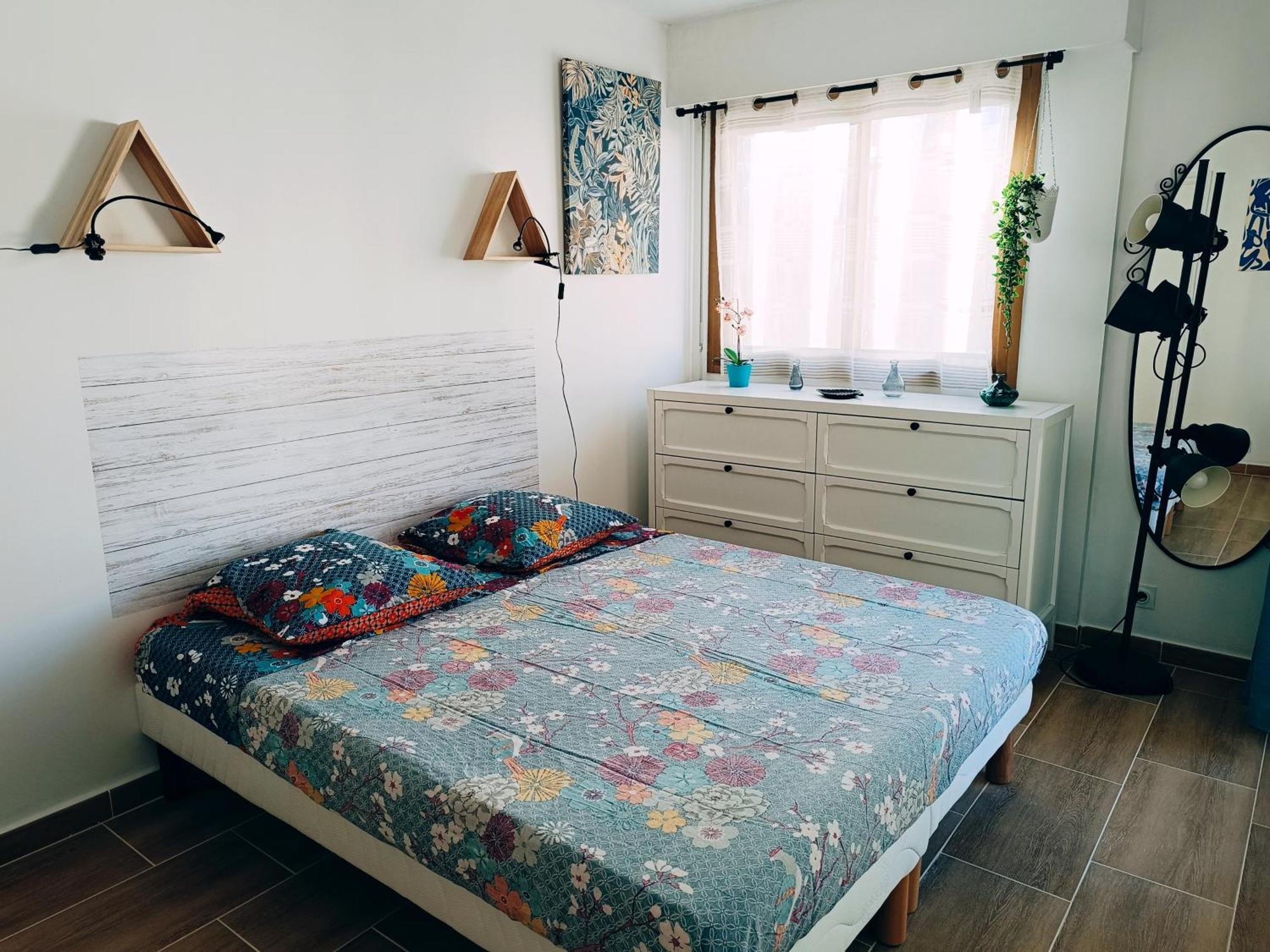 2 Pieces Climatise Avec Balcon Dans Le Vieil Antibes, Residence Avec Ascenseur المظهر الخارجي الصورة